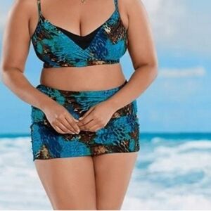 VENUS Blue and Black Tropical Bikini Set